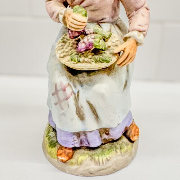 1960’s Vintage Homco Woman with Grapes Figurine, #1433, Farmyard Collection, 8”H - Picture 10 of 10